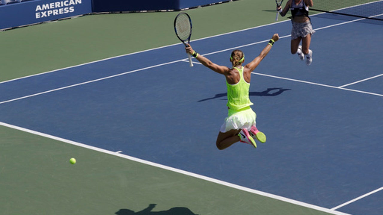 The Latest: Williams upset in US Open semifinals by Pliskova
